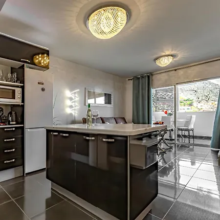 Apartman Luxury 2bedroom Apart Sea View
